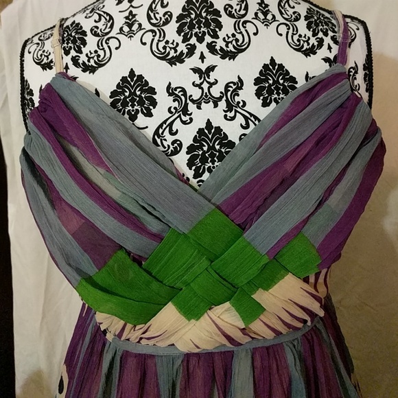 Flowy dress w/ tie string - Picture 5 of 7